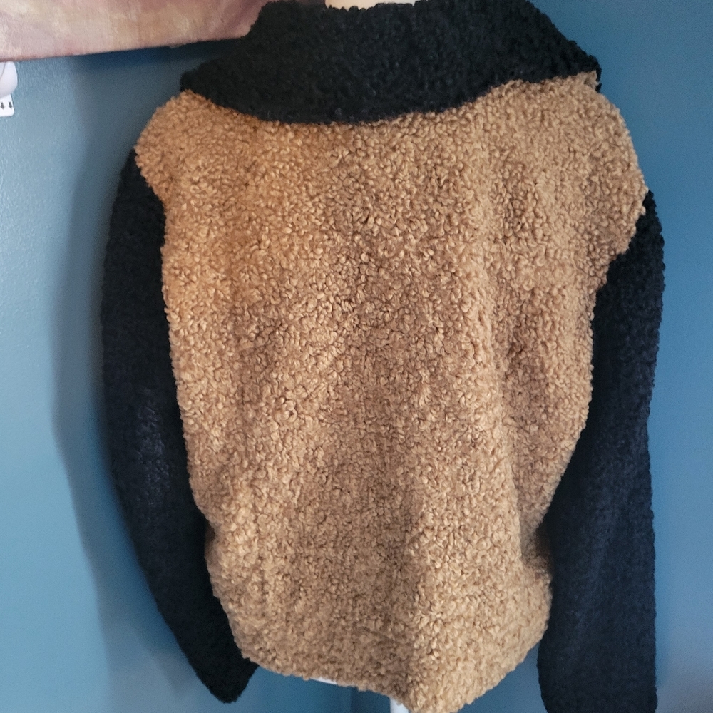 Nine West Two-Tone Black and Brown Teddy Jacket Reposhing!!! - Picture 3 of 8